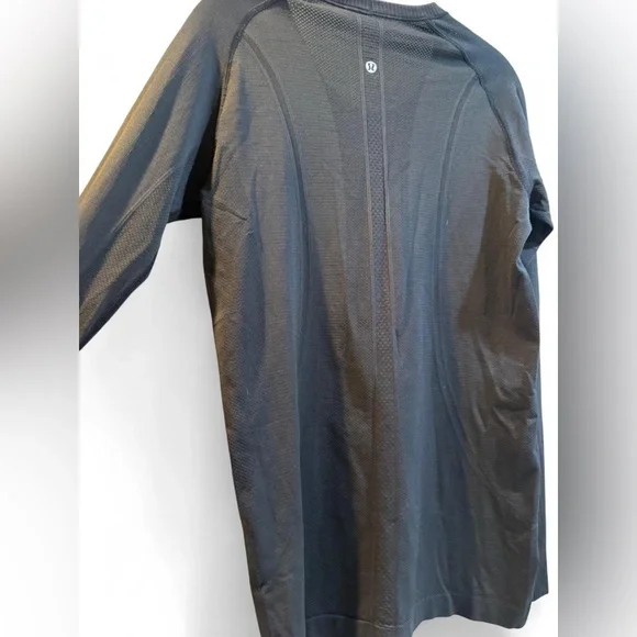 Lululemon Swiftly Tech Long Sleeve Shirt - Picture 2 of 5